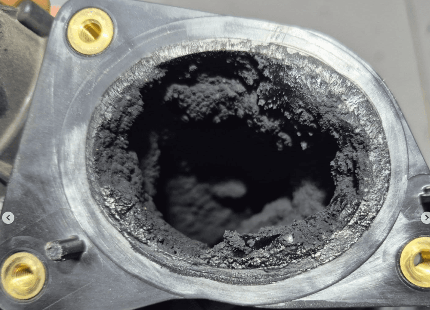 Stark verkokter Ansaugkanal durch AGR